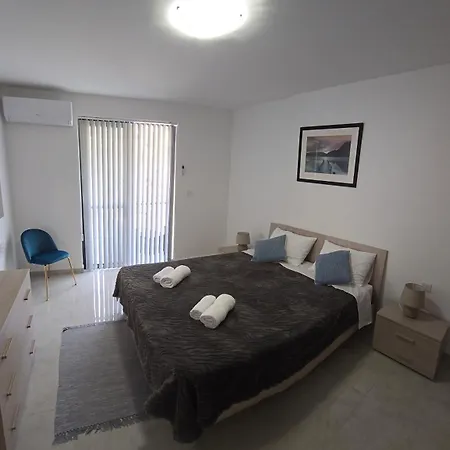 Valley Apartment