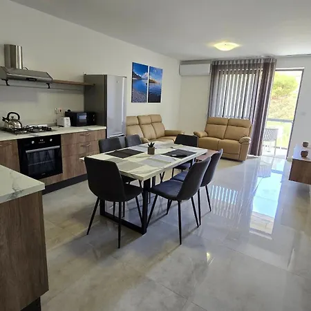 Valley * Zebbug (Gozo)